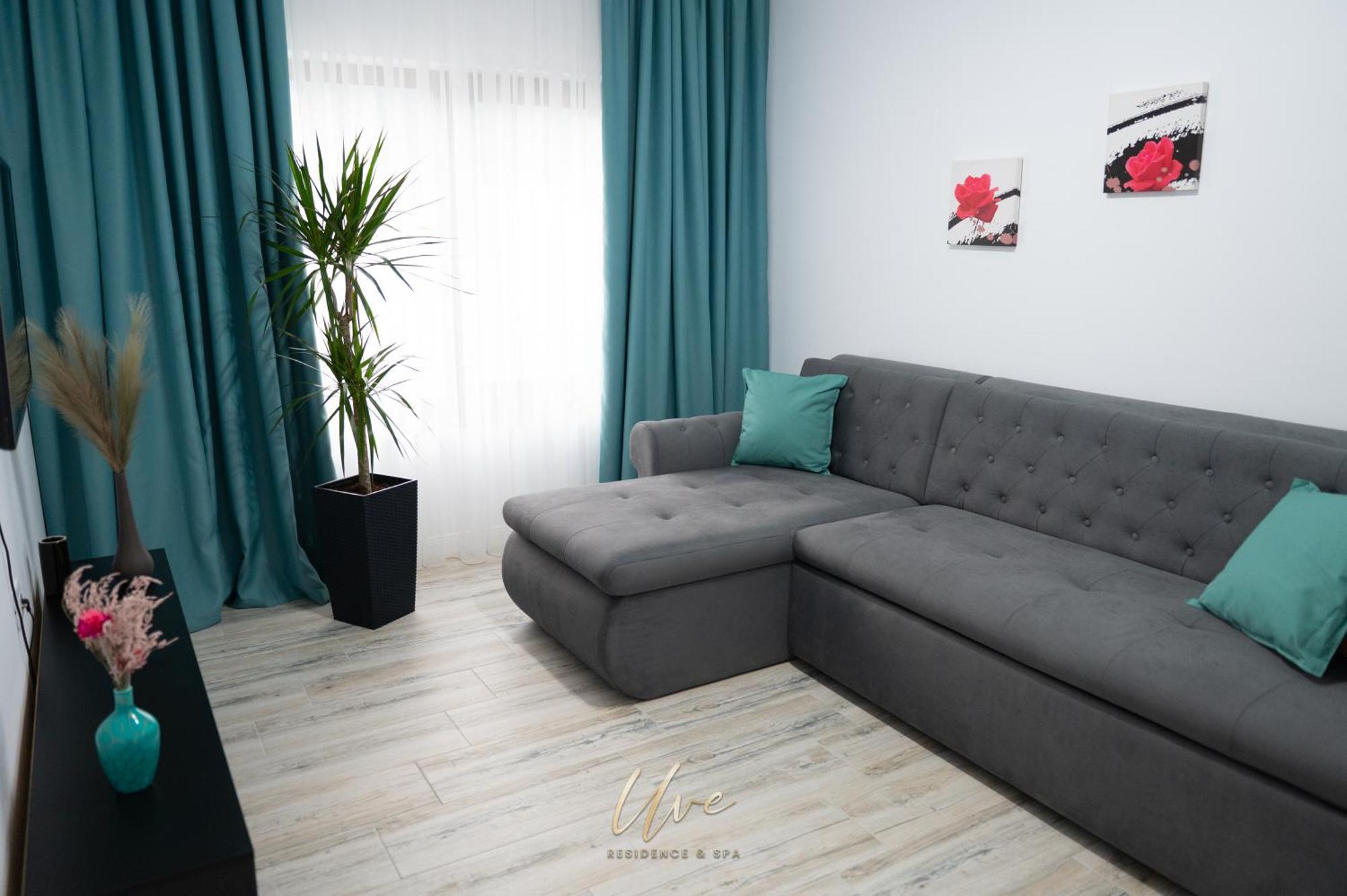 Uve Residence & Spa Piatra Neamt Exterior photo