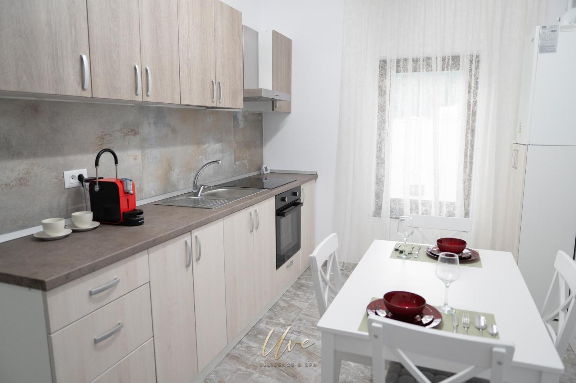 Uve Residence & Spa Piatra Neamt Exterior photo