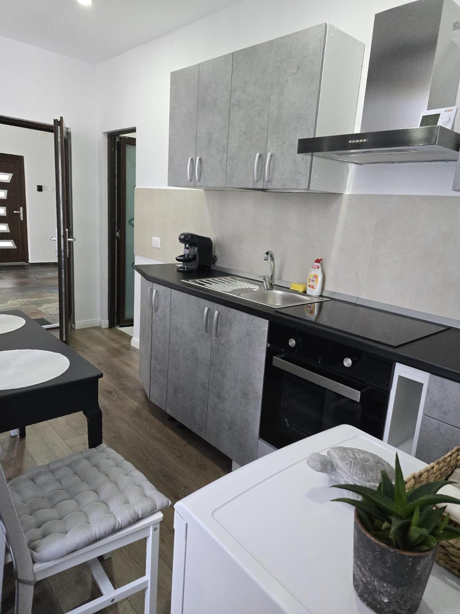 Uve Residence & Spa Piatra Neamt Exterior photo