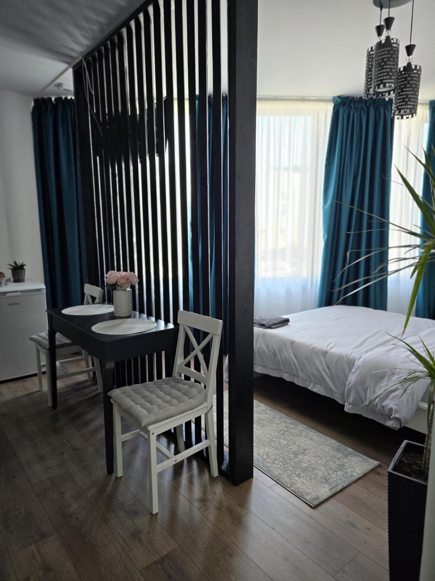 Uve Residence & Spa Piatra Neamt Exterior photo