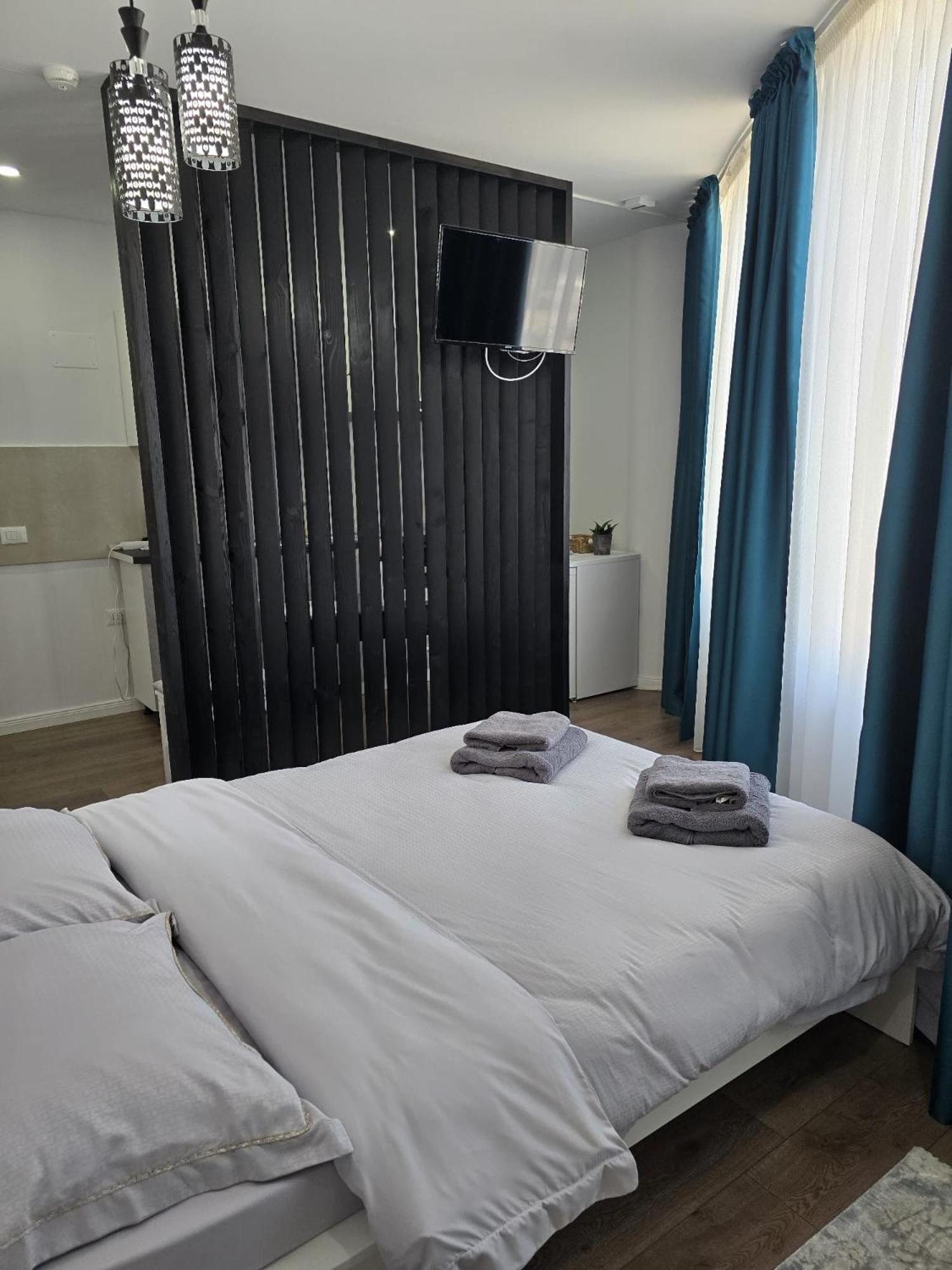 Uve Residence & Spa Piatra Neamt Exterior photo